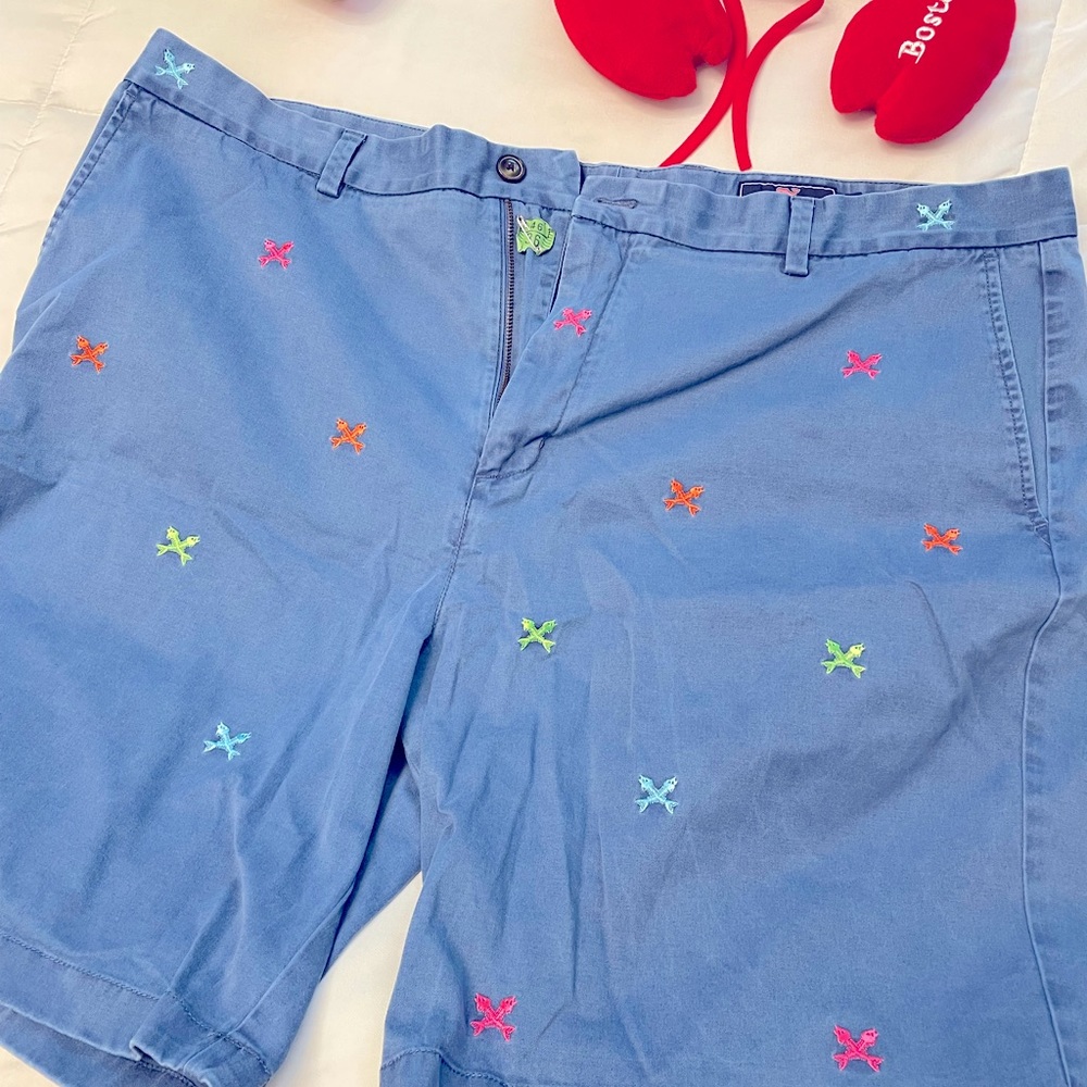 Vine yard vines embroidered shorts